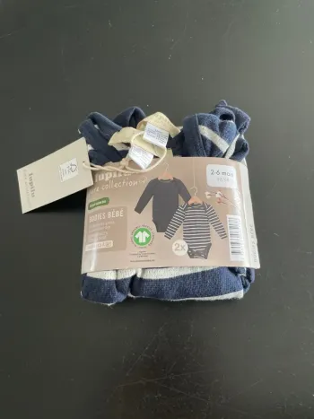 Lot de 2 bodies bébé