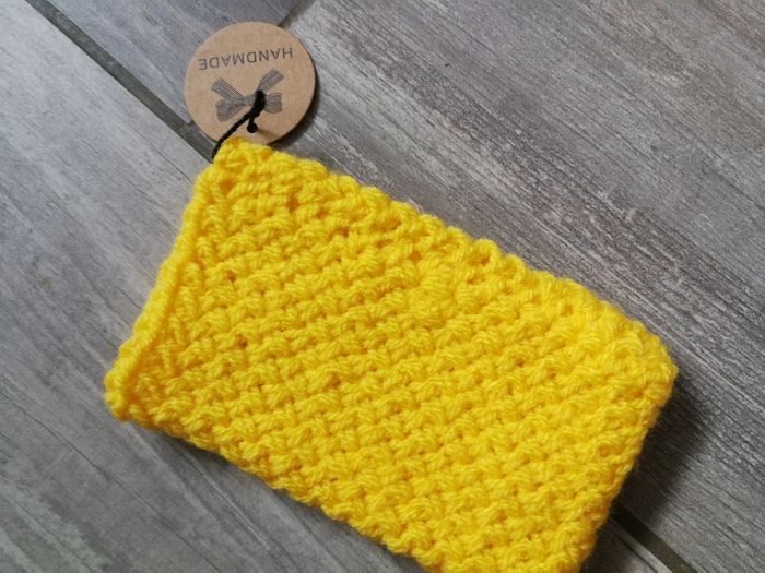 Etui à lunettes en acrylique jaune sans fermoir - photo numéro 5
