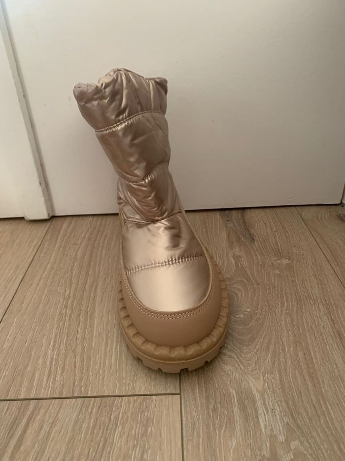 Boots neufs, Alain Manoukian, couleur or. Pointure 38. - photo numéro 2