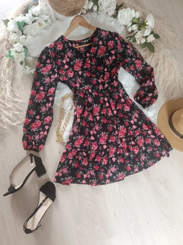 Jolie robe fleurie taille 36
