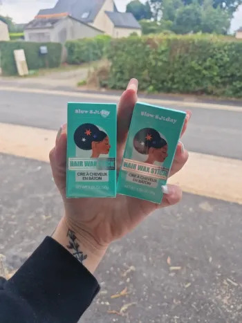 Cire en bâton pour cheveux