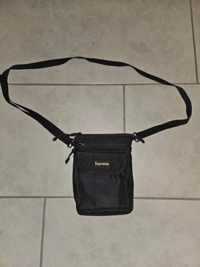 Sacoche supreme shoulder bag neck pouch bandoulière black fw19