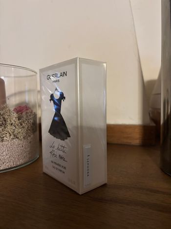 Parfum la petite robe noir de guerlain de chez sephora