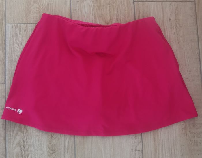 Lot 1 t-shirts et 2 jupes shorts Sport badminton ou tennis taille 40 - photo numéro 4