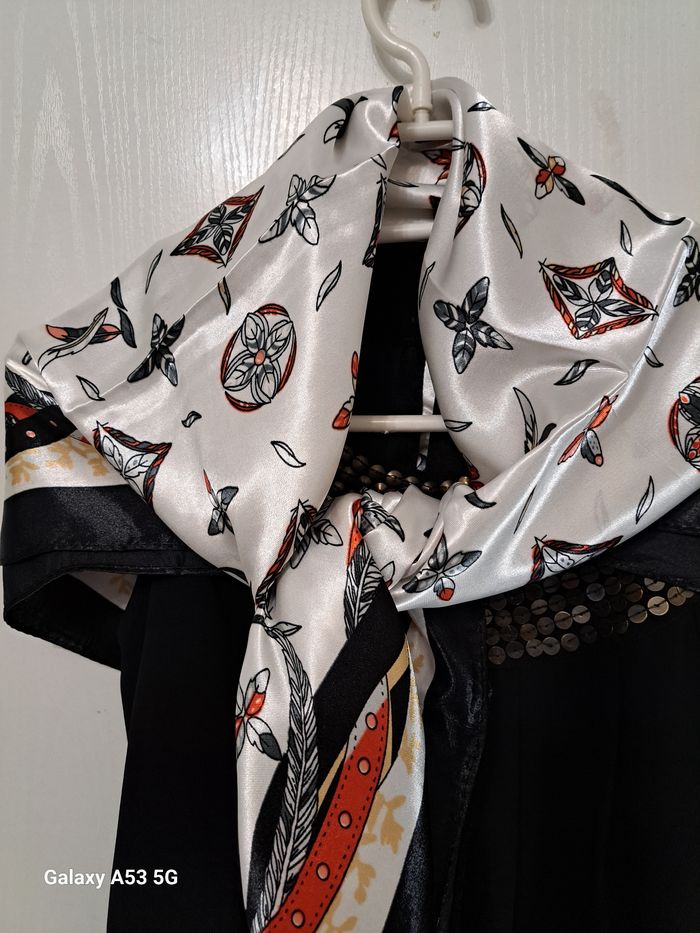 Foulard femme - photo numéro 4