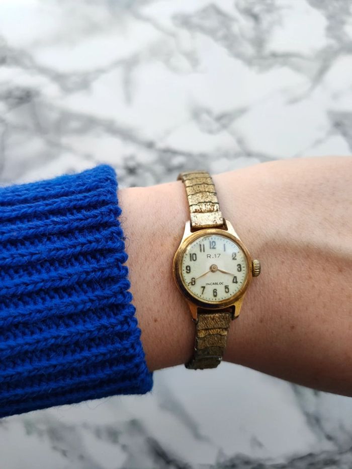 Montre vintage doré - photo numéro 3