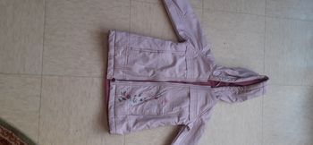 Un manteau fille  taille 4ans