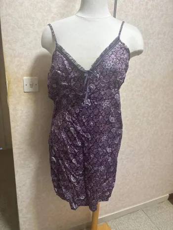 Nuisette taille 42/44 marque premier rôle