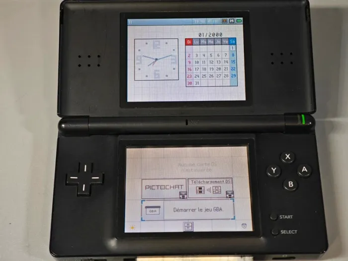 Console Nintendo DS Lite avec chargeur fonction GBA uniquement - photo numéro 4