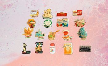 Lot de 18 pin's marques divers