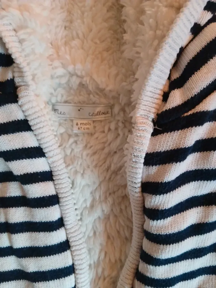 Veste polaire 6 mois - photo numéro 2
