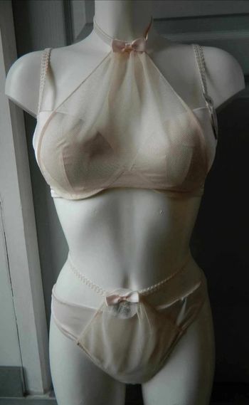 Ensemble sexy soutient gorge/string T 90B/40 "Aimée L" neuf