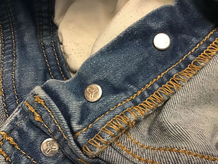 Salopette bleu clair en jean délavé /zébré vintage 90s 98% coton Cache Cache - photo numéro 14