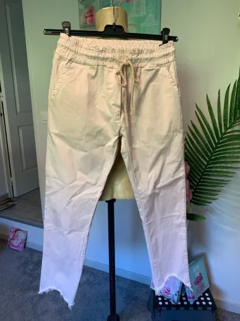 Joli pantalon magique avec bas styles femme 36/38