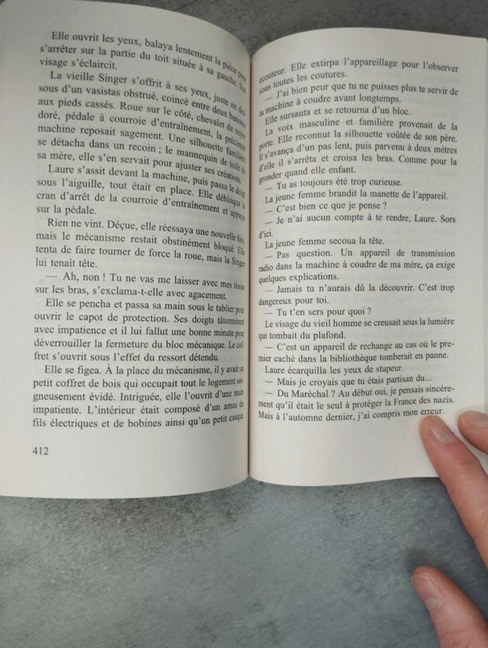 Livre Le triomphe des ténèbres - photo numéro 3