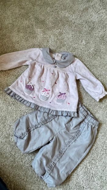 Ensemble 1-3 mois – haut rose cupcakes + pantalon gris