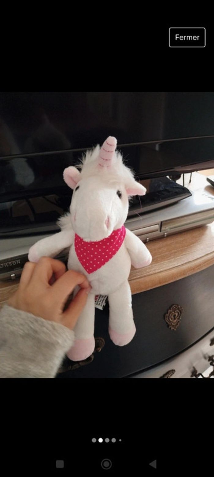 Peluche licorne Kinder rose et blanche - photo numéro 2