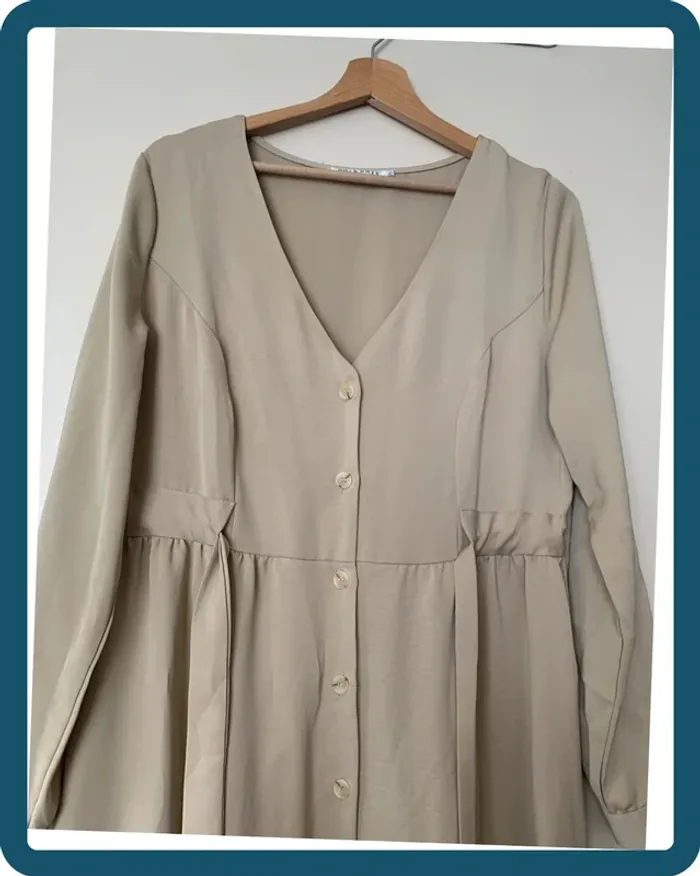 Robe beige chic satinée Joli&Lolly T/M - photo numéro 2