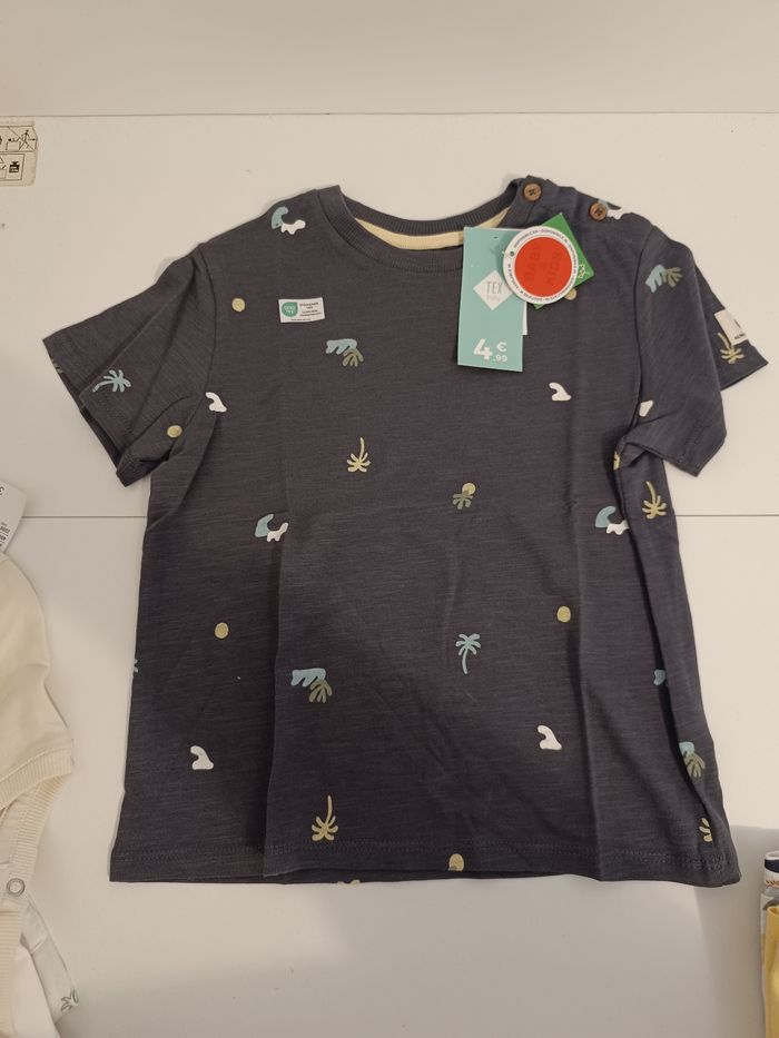 T-shirt