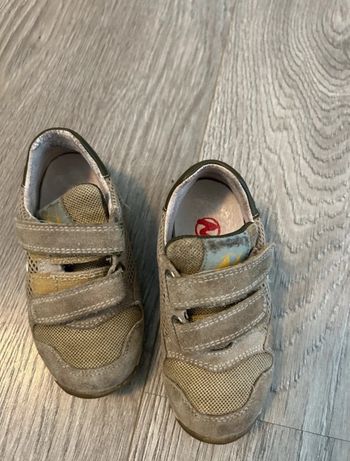 Chaussures basket t 24