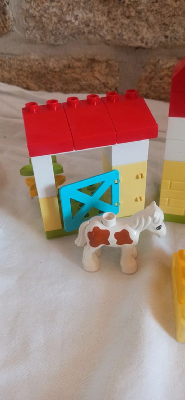 Écurie lego duplo avec chevaux - photo numéro 2