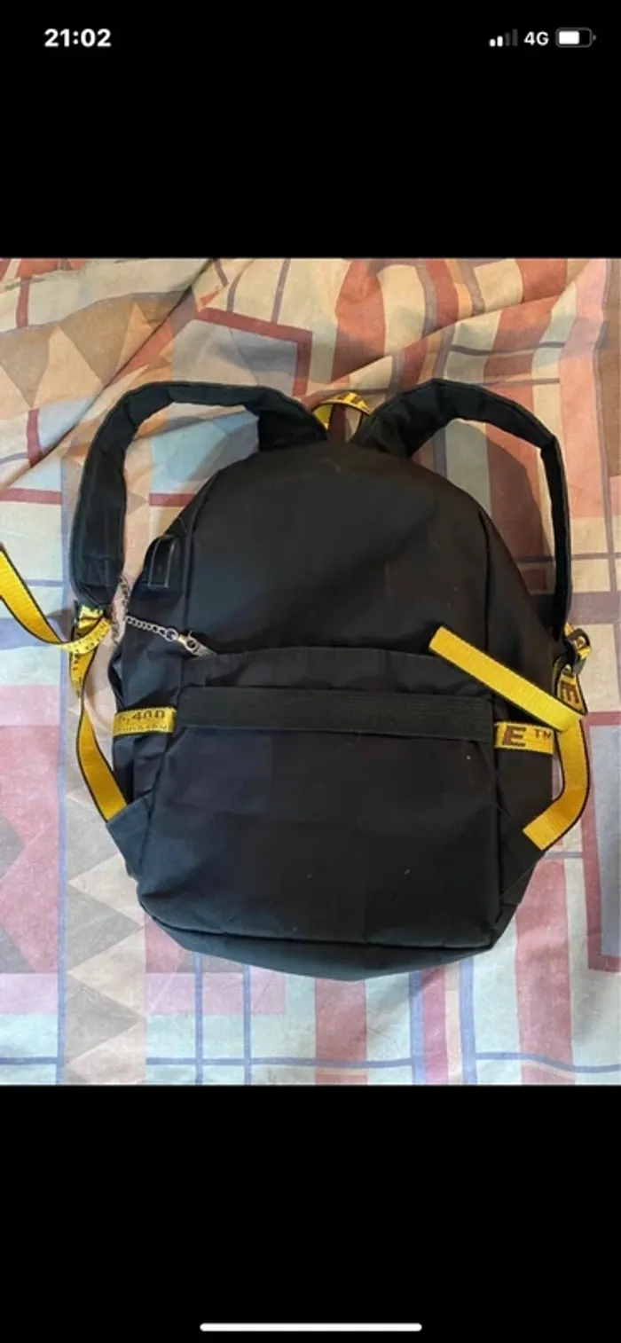 Sac à dos pour les cours BT21 - photo numéro 2