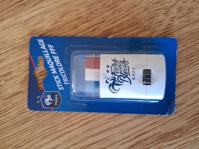 stick maquillage tricolore FFF - neuf emballé