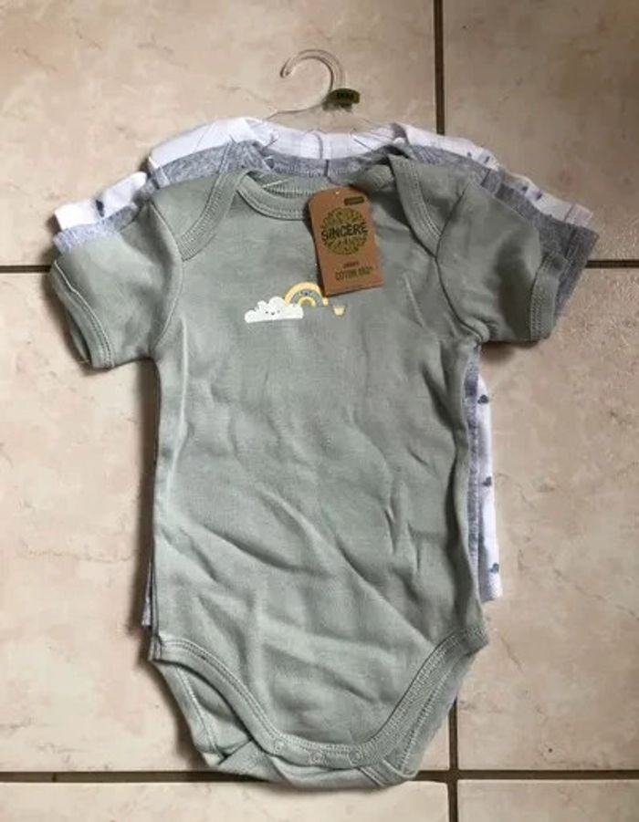 Lot de 3 Bodies manches courtes Sincere coton bio garçon T 18 mois neufs ds emballagE