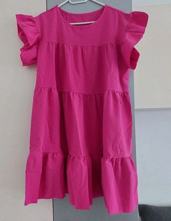 Robe rose à volant