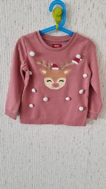 Pul avec pompon taille 5-6 ans