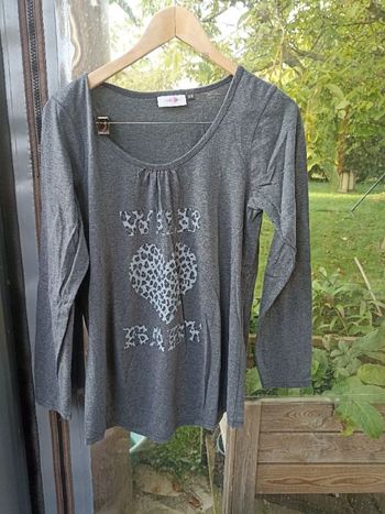 Tee shirt calinkalin taille 38/40