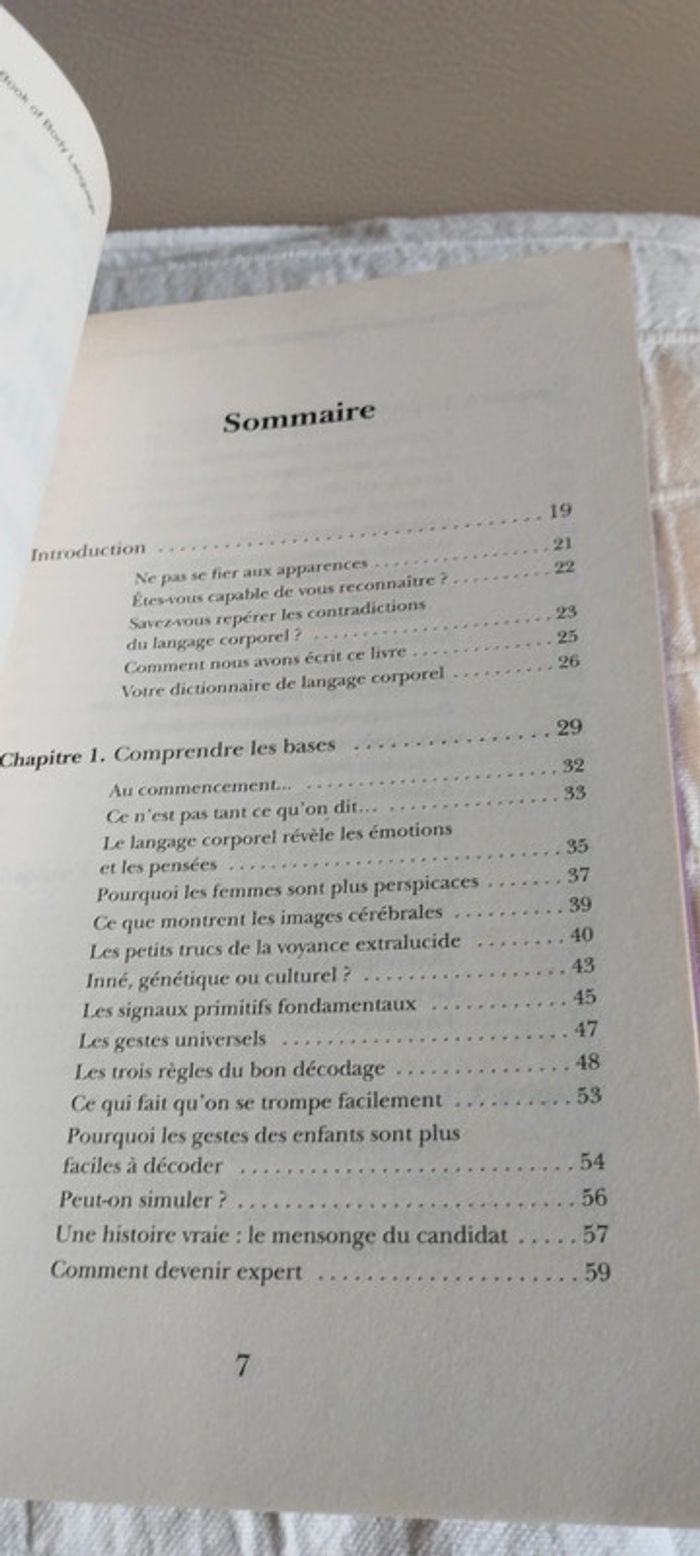 Pourquoi les hommes se grattent l'oreille et les femmes tournent leur alliance - photo numéro 3