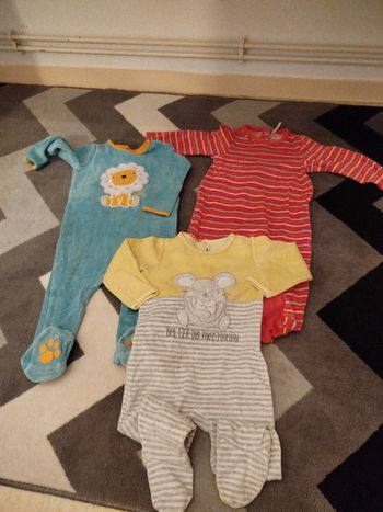 Lot de pyjamas