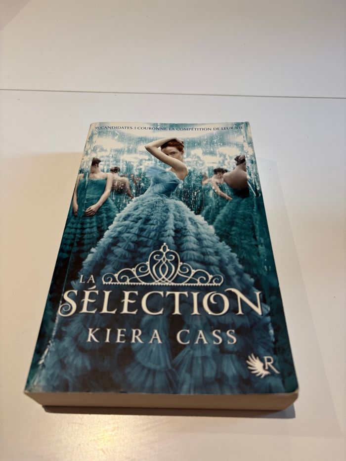 Livre « La sélection » de Kiera Caas édition Robert Laffont