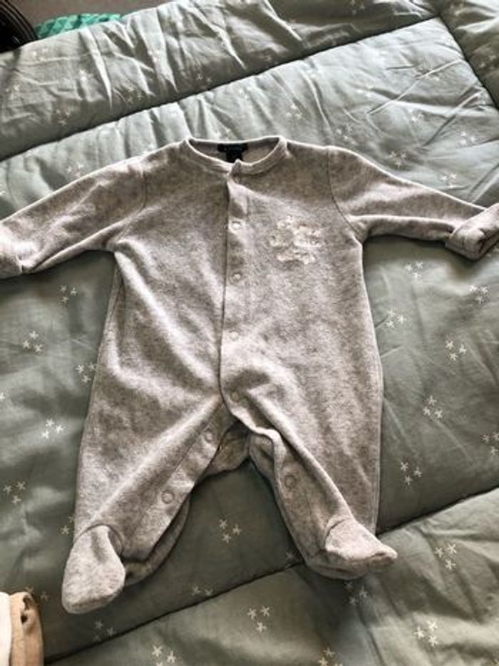Pyjama 1 mois - photo numéro 2
