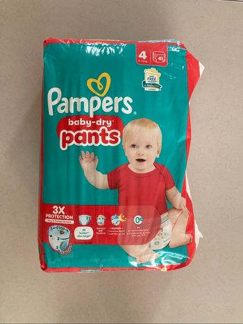 Couches Pampers baby dry taille 4