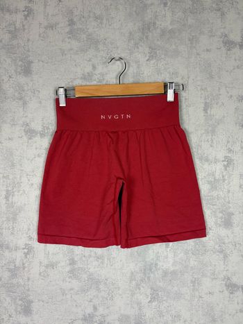 🌸Short de sport NVGTN rouge Taille M/38🌸