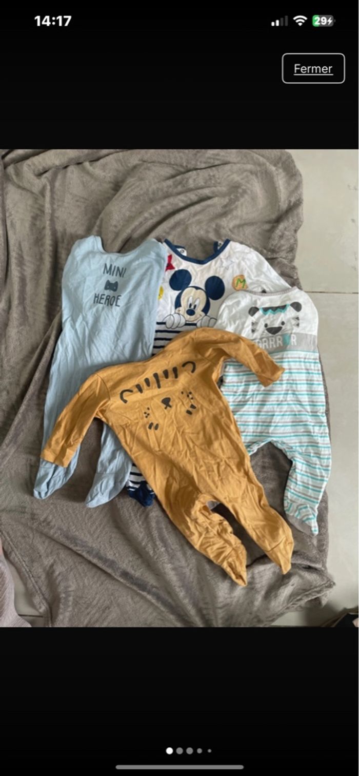 Lots pyjamas garçon ,grenouillère 6 mois