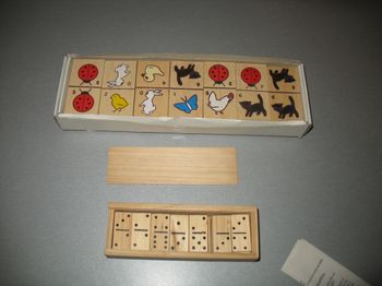 JEU DE SOCIÉTÉ : LOT DE 2 BOITES DE DOMINOS EN BOIS - n°36