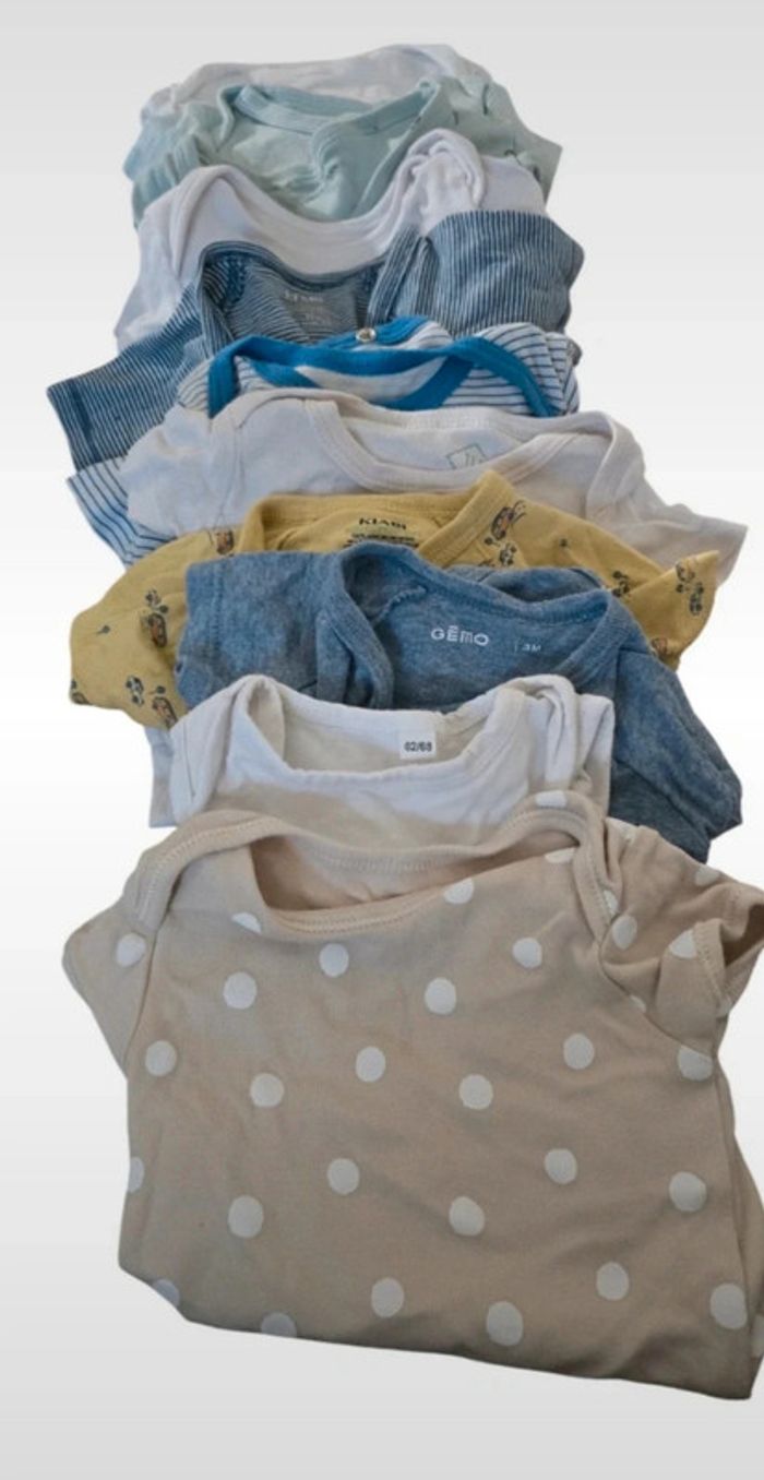 Lot 23 bodies bébé garçon 3 mois – Très bon état - photo numéro 2