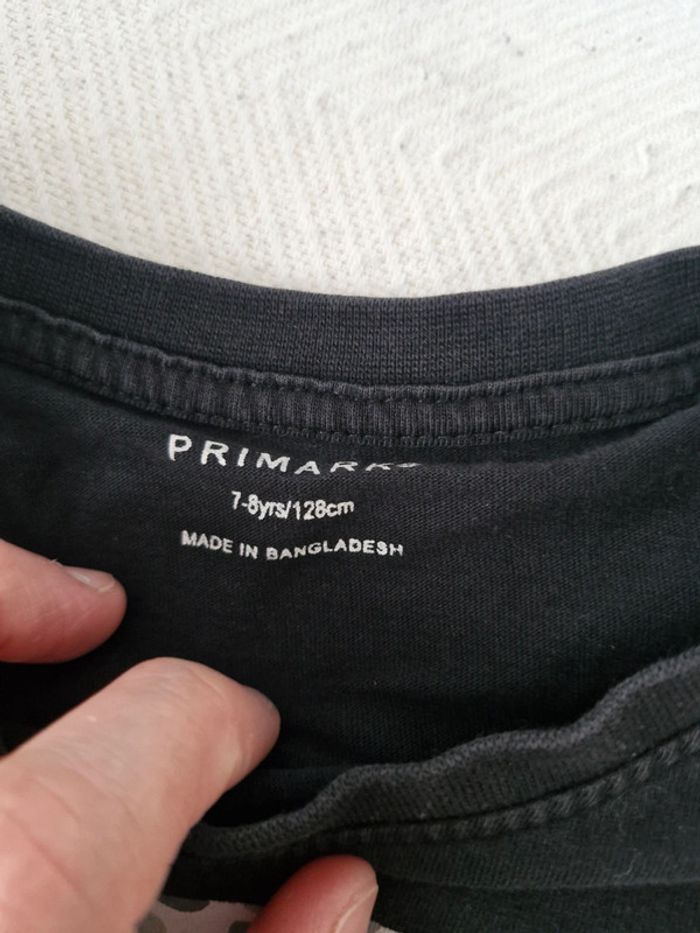 Tee shirt primark 7 et 8 ans noir - photo numéro 2