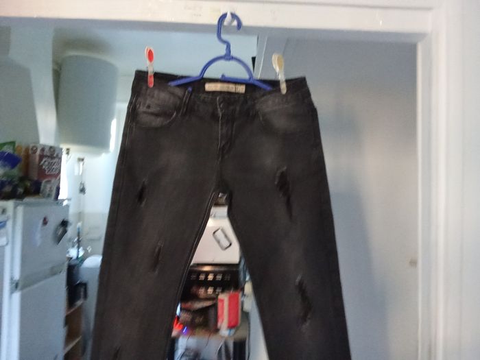 Jean Zara taille 38 très joli couleur noire - photo numéro 2