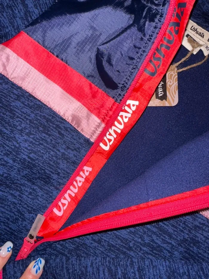 Veste polaire neuve 10 ans - photo numéro 2