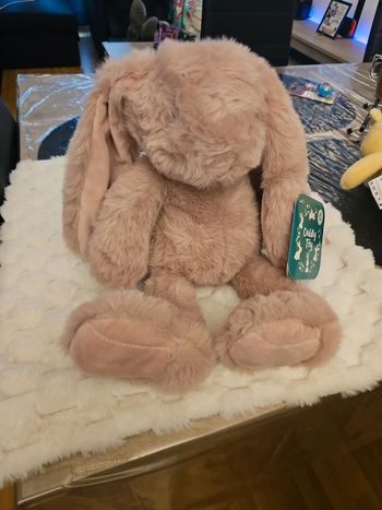 Peluche lapin action