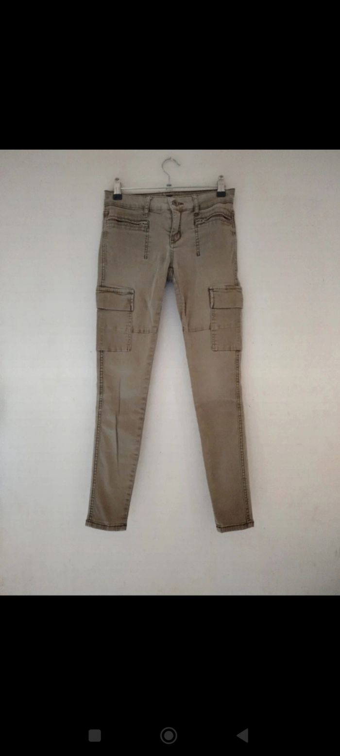 💚 Pantalon kaki Jennyfer – Taille 36