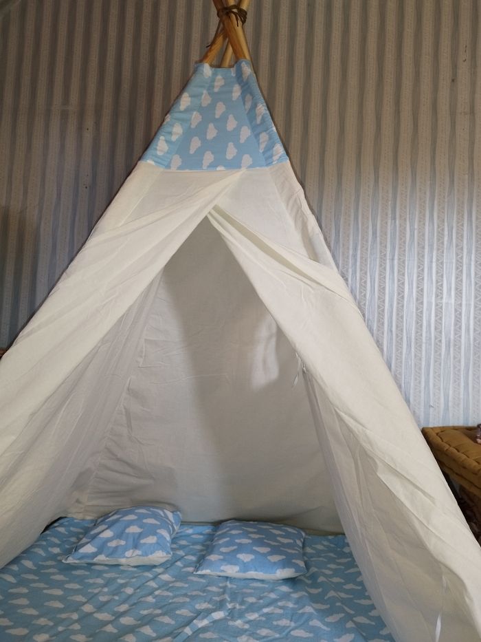 Tipi en toile pour enfant avec tapis de sol et deux coussins - photo numéro 2