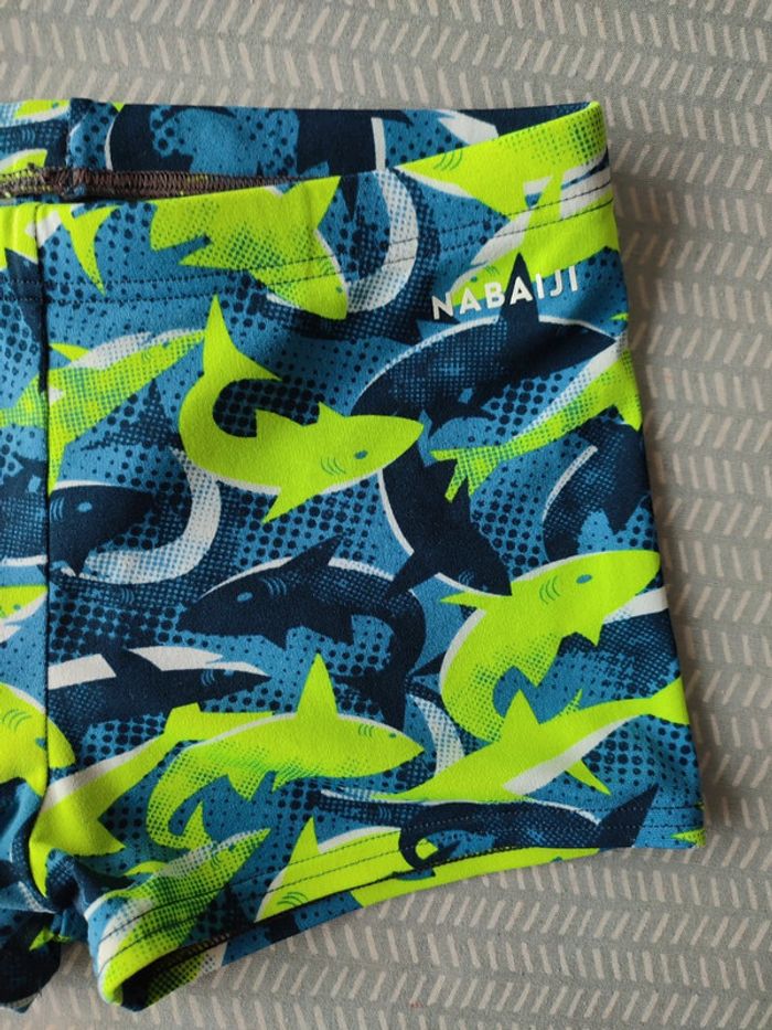 Maillot boxer de bain garçon, motif requin
Taille 12 ans marque Nabaiji ( Decathlon ). - photo numéro 3