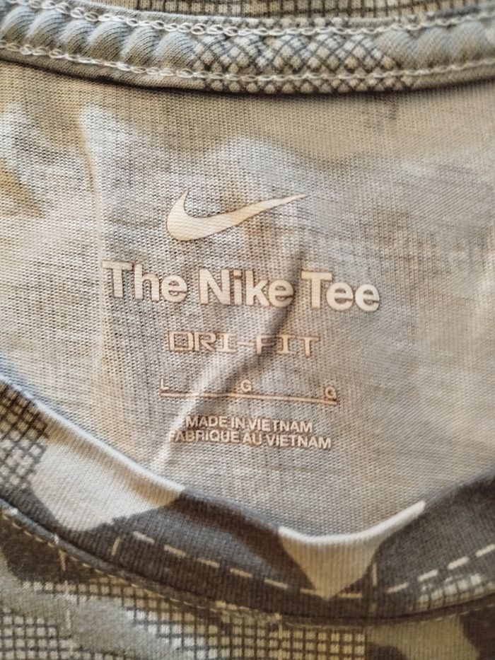 T shirt Nike - photo numéro 2