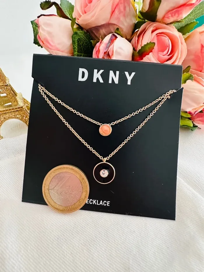 🔘Collier DKNY authentique double chaîne, minimaliste chic, logo et cristal - photo numéro 7