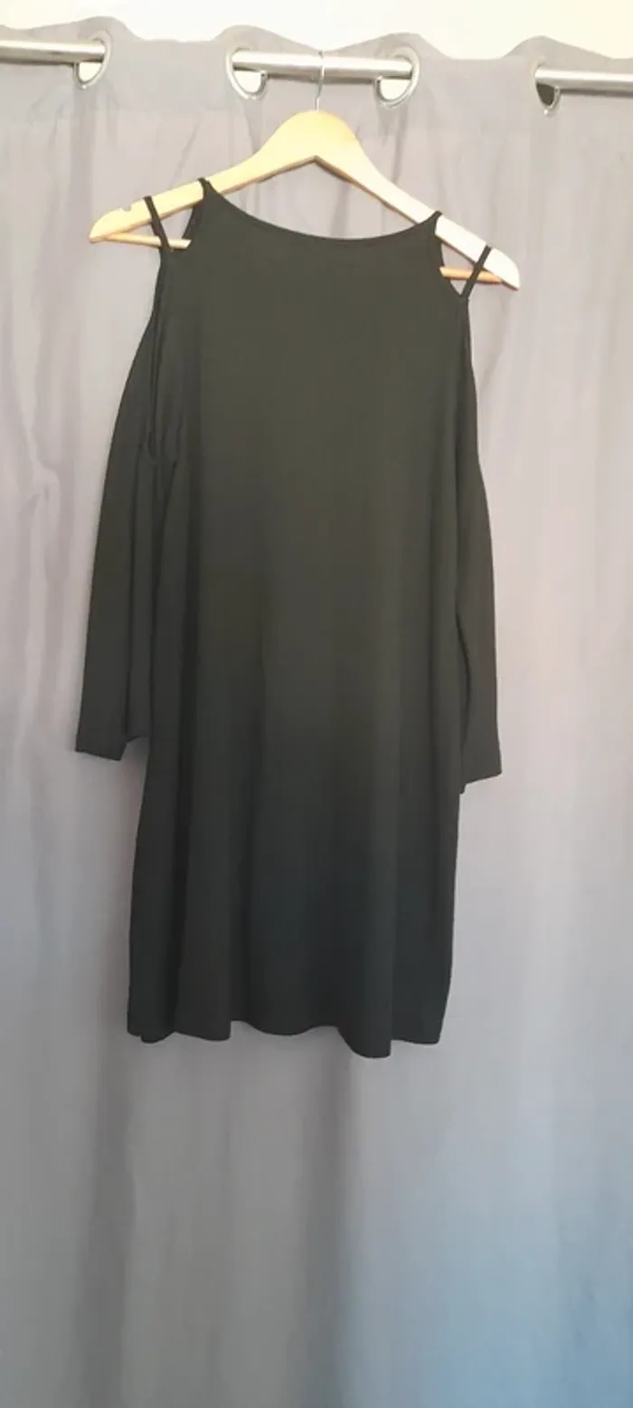 Robe hiver ouverte aux épaules - photo numéro 8